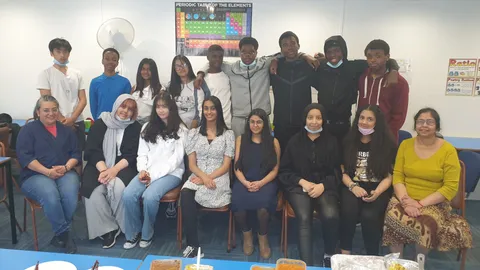 Learn to Excel GCSE class of 2021, students and tutors at our Reading centre